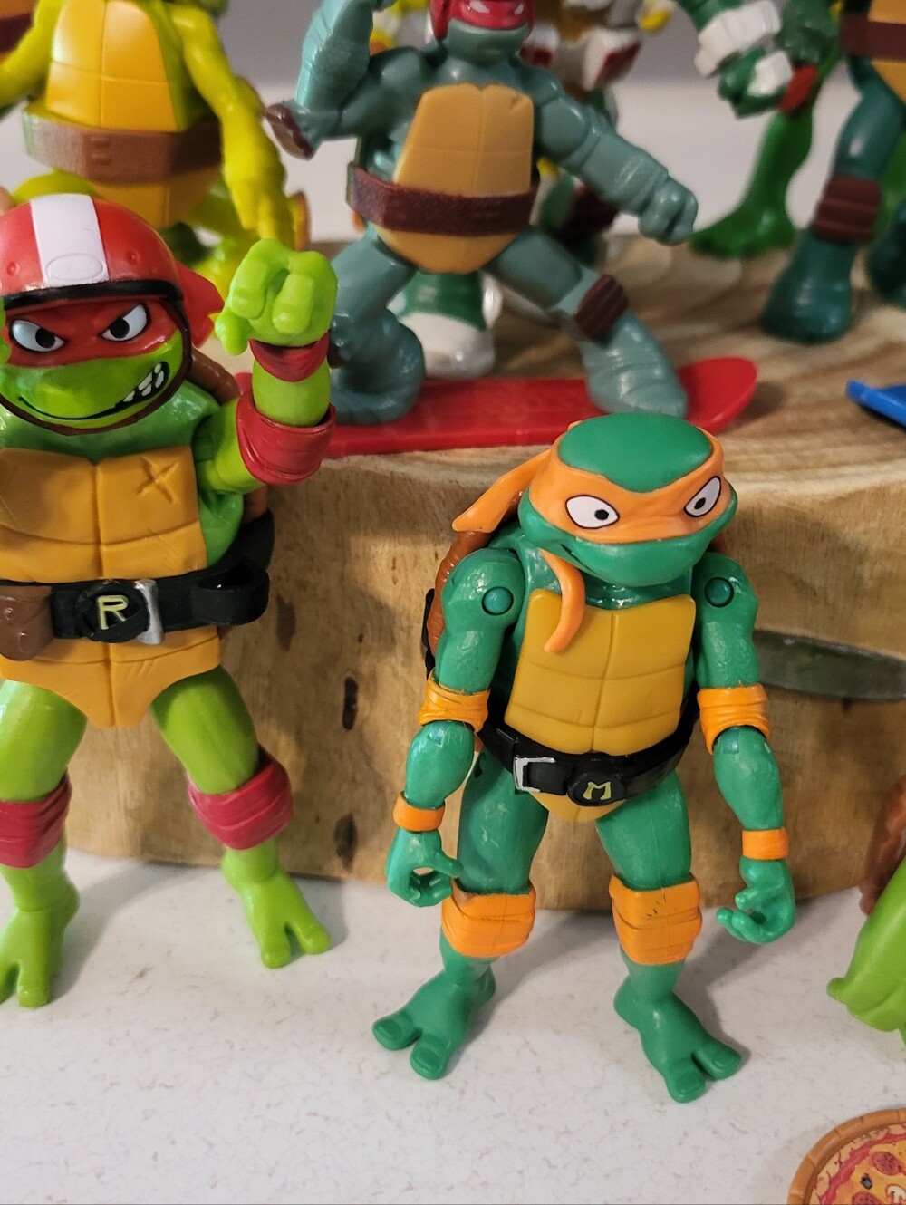 Action Figure Set - Picture 2 of 8